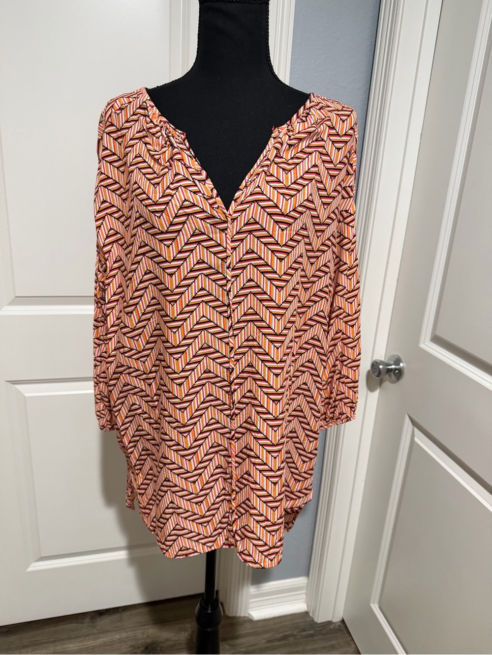 Stylus Women's Geometric Print V-Neck Long Sleeve Blouse size XL